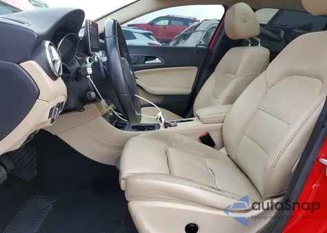 2017 Mercedes-Benz Gla 250 z USA, uszkodzony, nr VIN WDCTG4EB8HJ305952